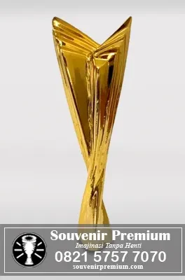 piala custom di bandung piala penghargaan, piala patung, piala custom, piala resin, piala perlombaan piala bandung, jual piala bandung, souvenir premium