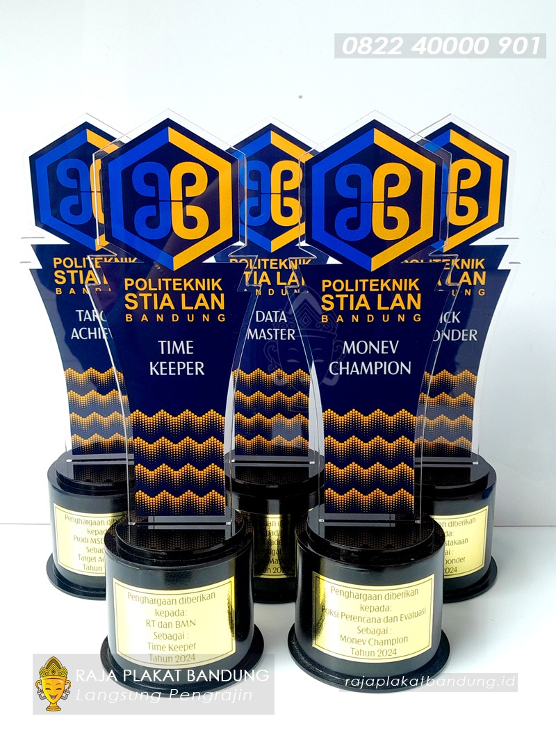 Piala STIA LAN