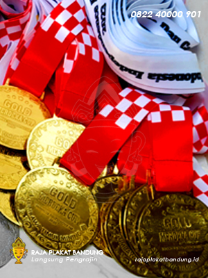 Medali Merdeka Cup Emas