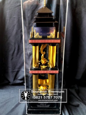 piala mtqh jabar, piala MTQ, piala MTQ custom, piala lomba MTQ, piala kejuaraan MTQ, piala Musabaqah Tilawatil Quran, piala MTQ akrilik, piala MTQ resin, piala MTQ logam, piala penghargaan MTQ, piala islami custom, piala kayu, piala kayu custom, piala kayu premium, piala kayu elegan, piala kayu ukir, piala kayu penghargaan, piala kayu kejuaraan, piala kayu perusahaan, piala kayu instansi, piala kayu eksklusif