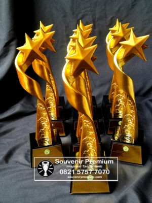 piala unjani bintang, piala penghargaan, piala penghargaan custom, piala penghargaan perusahaan, piala penghargaan instansi, piala penghargaan pemerintah, piala penghargaan olahraga, piala penghargaan akrilik, piala penghargaan resin, piala penghargaan logam, piala penghargaan premium, piala kampus, piala universitas, piala resin, piala resin custom, piala resin premium, piala resin elegan, piala resin penghargaan, piala resin kejuaraan, piala resin perusahaan, piala resin instansi, piala resin olahraga, piala resin eksklusif