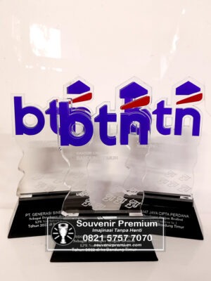 plakat bank BTN, plakat bank, plakat bank custom, plakat penghargaan bank, plakat perbankan, plakat perusahaan bank, plakat instansi perbankan, plakat bank akrilik, plakat bank resin, plakat bank logam, plakat bank premium, plakat akrilik, plakat akrilik custom, plakat akrilik premium, plakat akrilik elegan, plakat akrilik penghargaan, plakat akrilik perusahaan, plakat akrilik instansi, plakat akrilik souvenir, plakat akrilik eksklusif, plakat akrilik modern